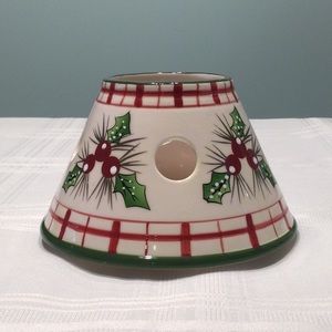 Ceramic Candle Topper Enhances Scent and Eliminates Suet Holly & Berries
